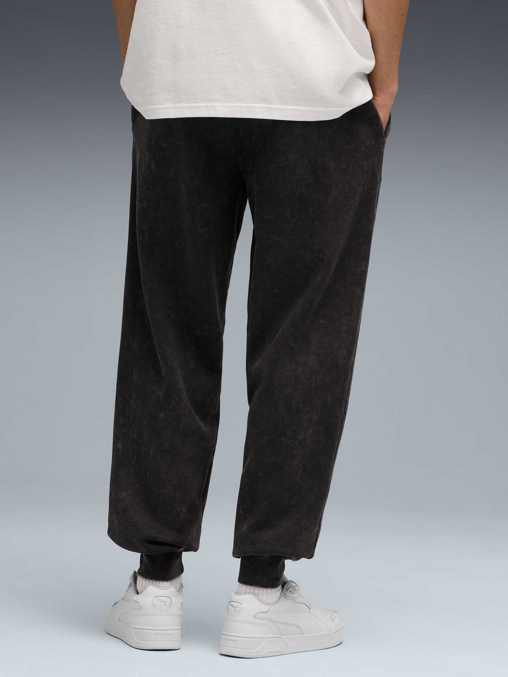 PUMA Спортно долнище ESS ELEVATED Relaxed Wash FL