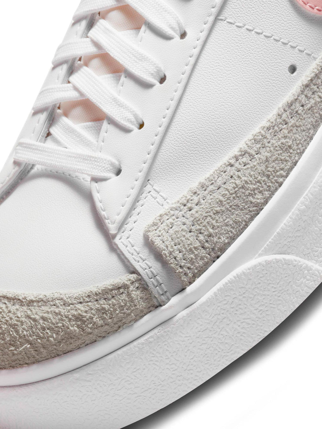 NIKE Обувки W BLAZER LOW PLATFORM