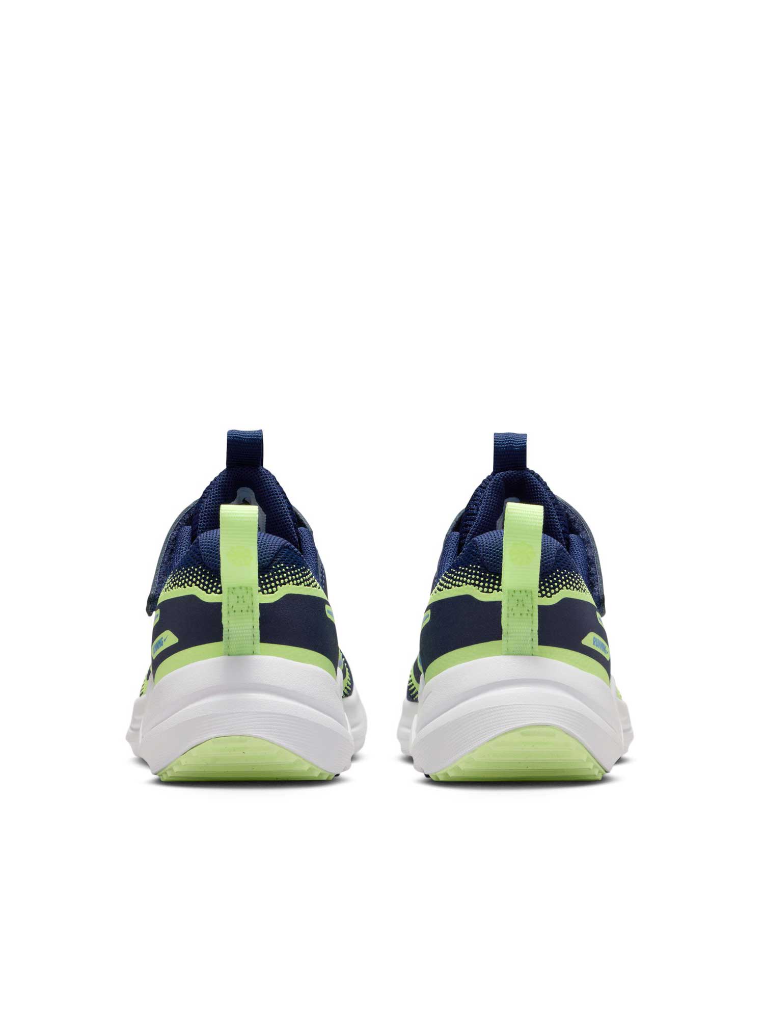 NIKE Обувки COSMIC RUNNER PSV