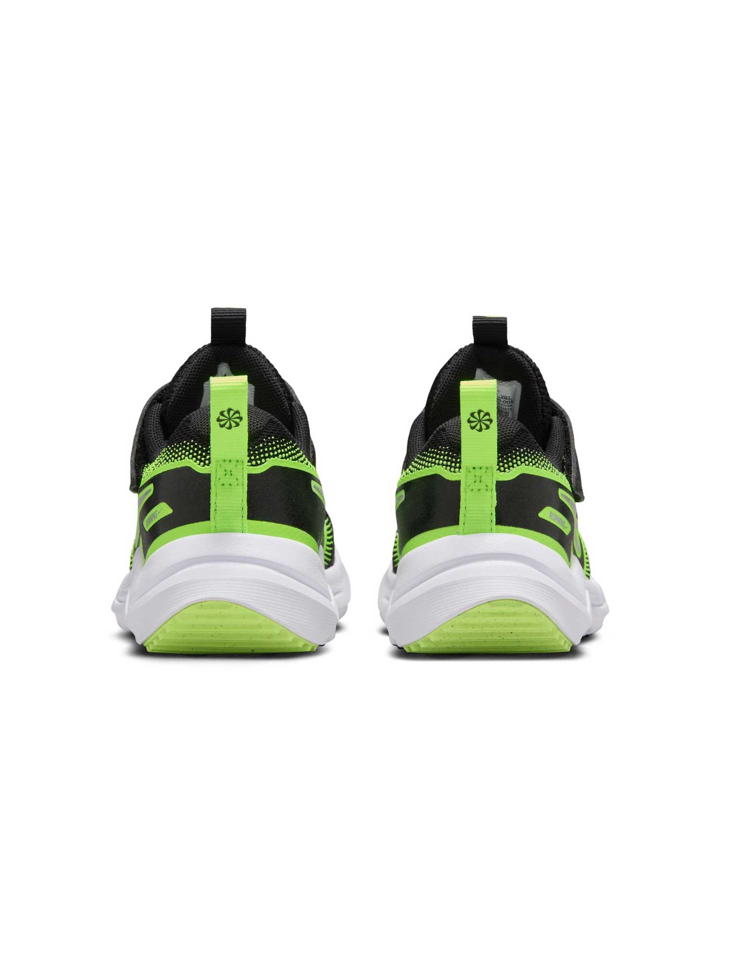NIKE Обувки COSMIC RUNNER PSV