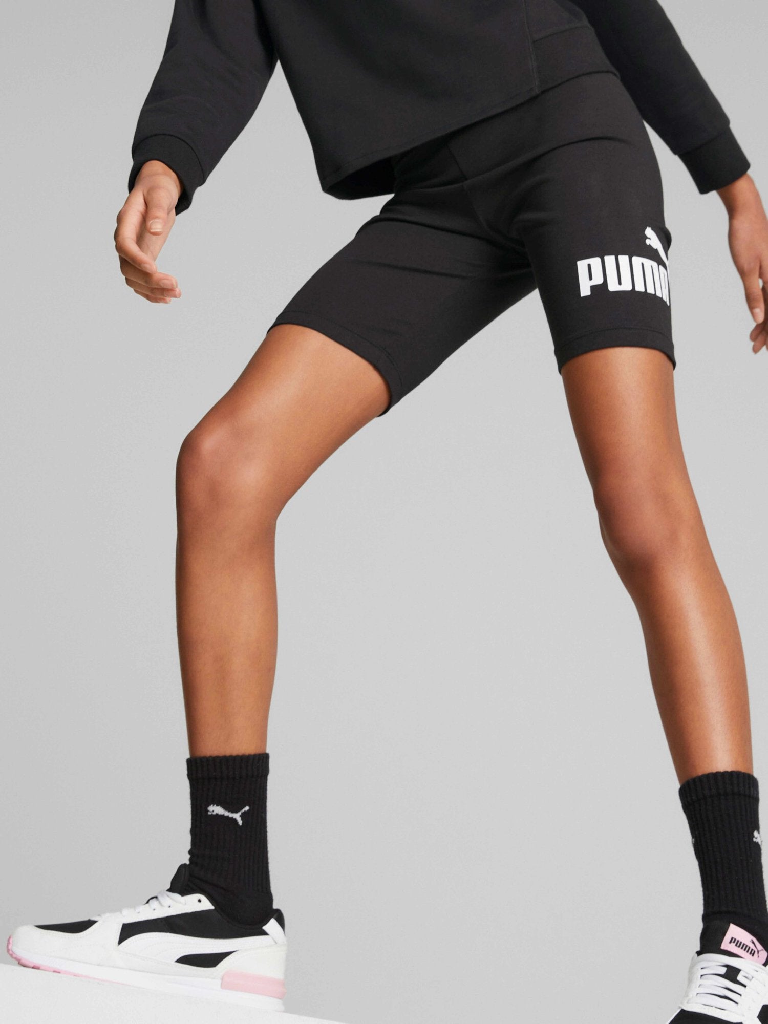 PUMA Клин ESS+ Logo Short G