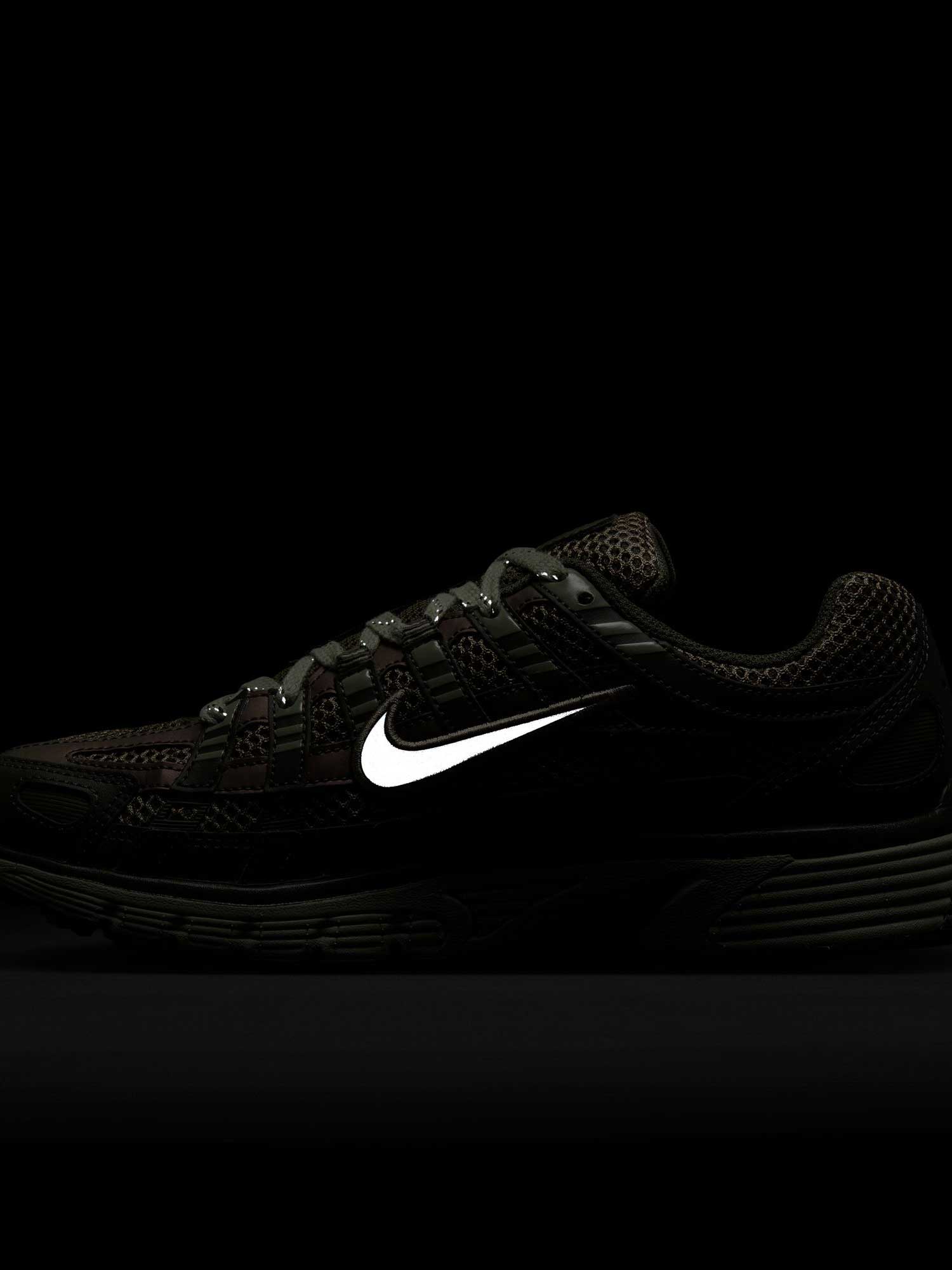 NIKE Обувки W P-6000 SE