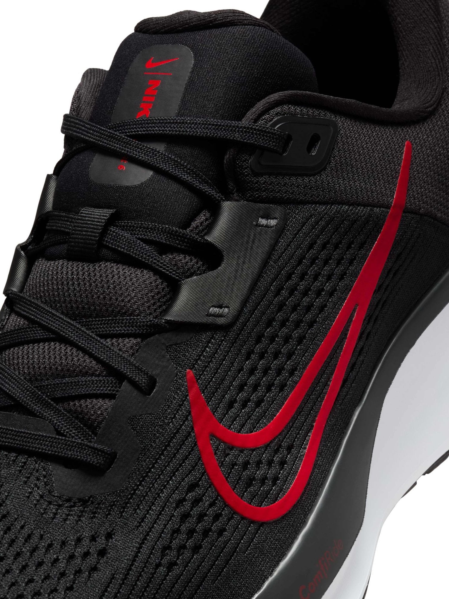 NIKE Обувки QUEST 6