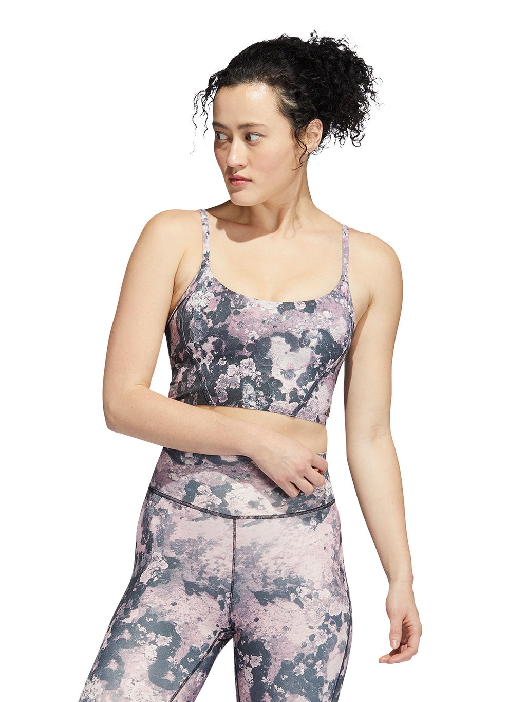 ADIDAS PERFORMANCE Спортен сутиен Yoga Light Support Long Line AOP