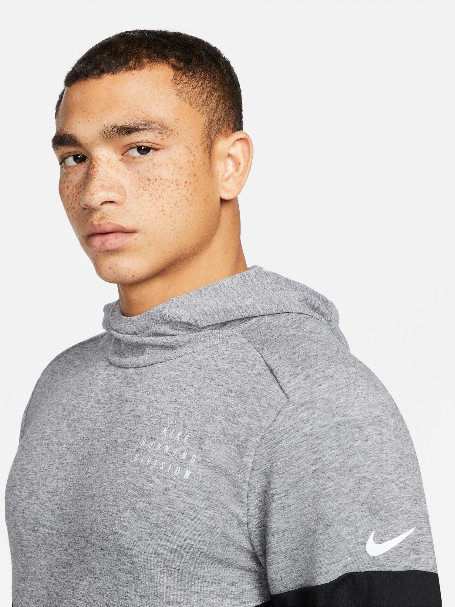 NIKE Блуза M TF ELMNT RDVN HOOD