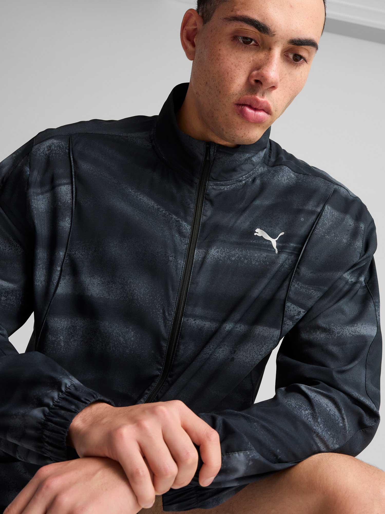 PUMA Спортно горнище RUN VELOCITY AOP JACKET M