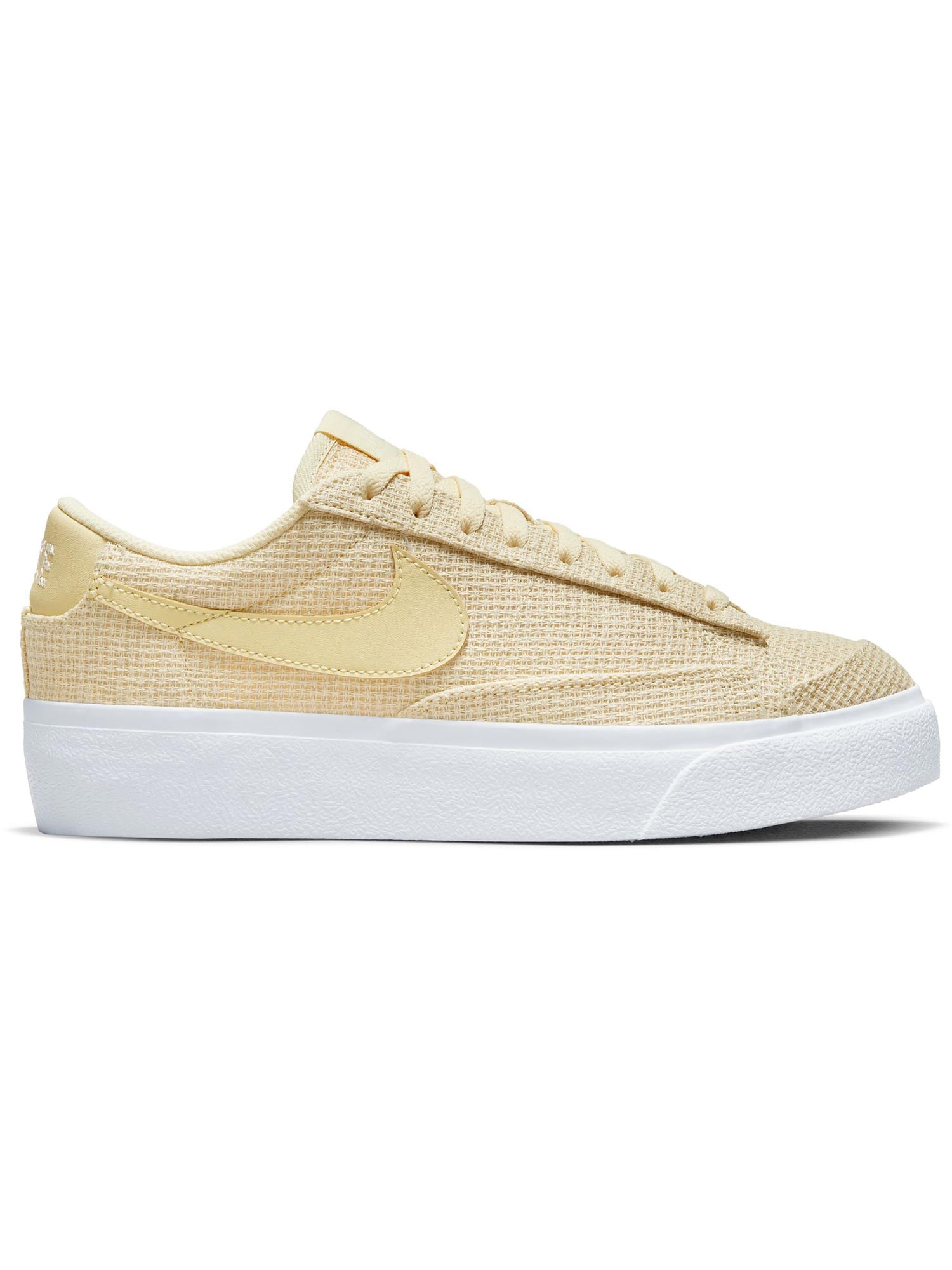 NIKE Обувки BLAZER LOW PLATFORM ESS