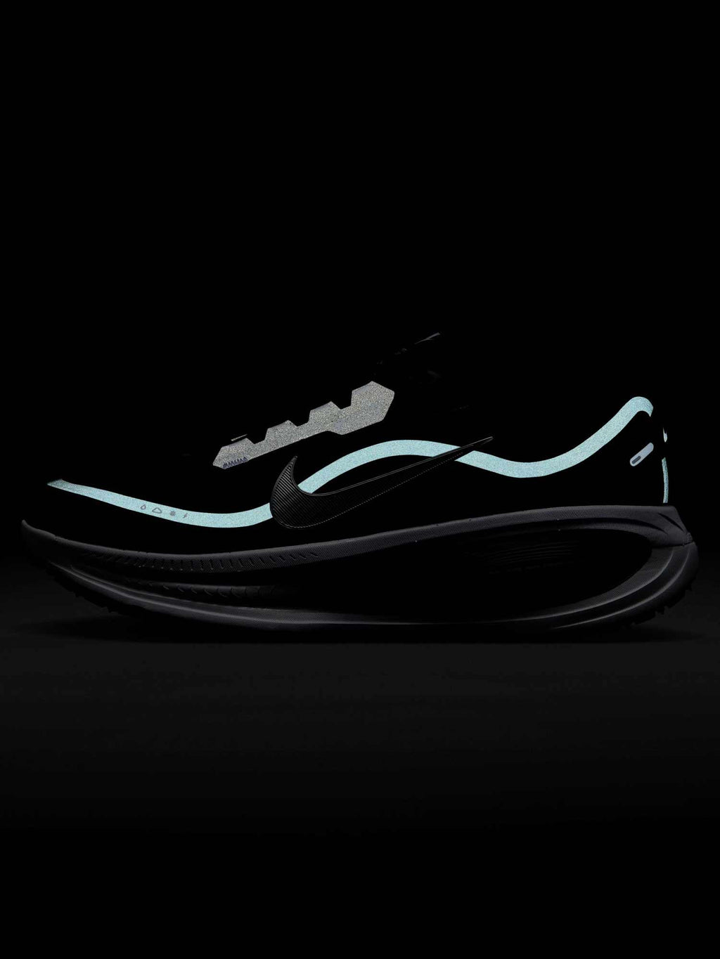 NIKE Обувки VOMERO 18 GTX