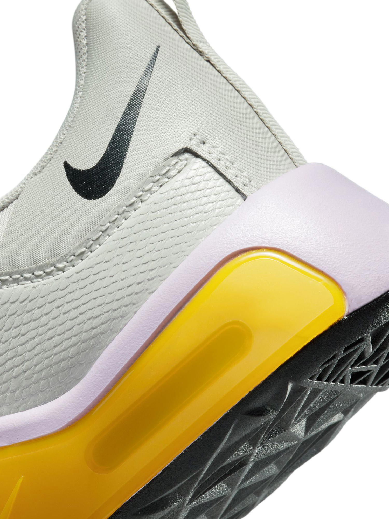 NIKE Обувки W AIR MAX BELLA TR 5