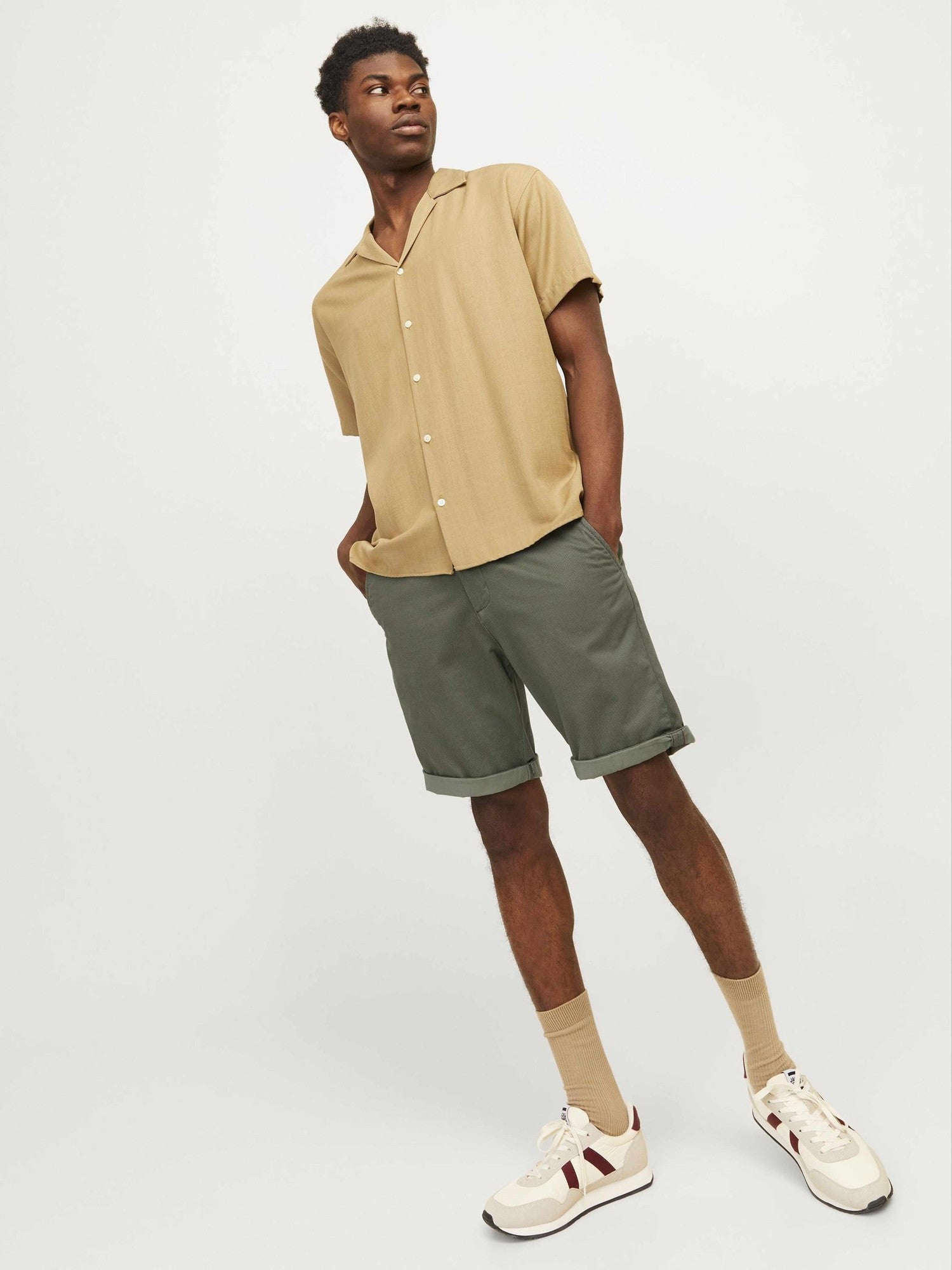 JACK & JONES Къси панталони JPSTBOWIE SHORTS SA PRINTED MID SN