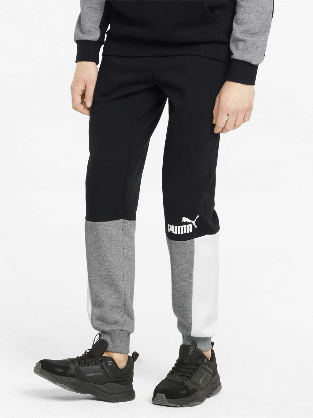 PUMA Спортно долнище ESS+ Block Sweatpants FL