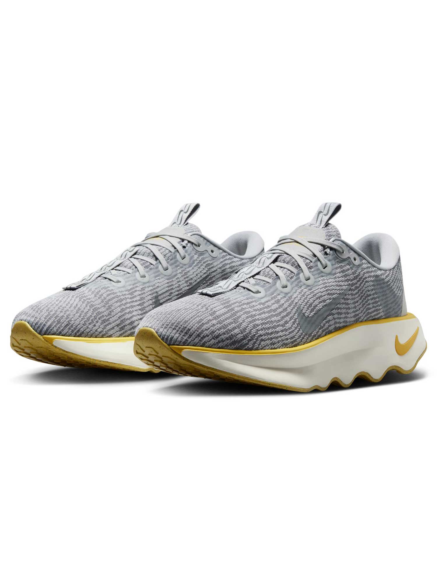 NIKE Обувки MOTIVA