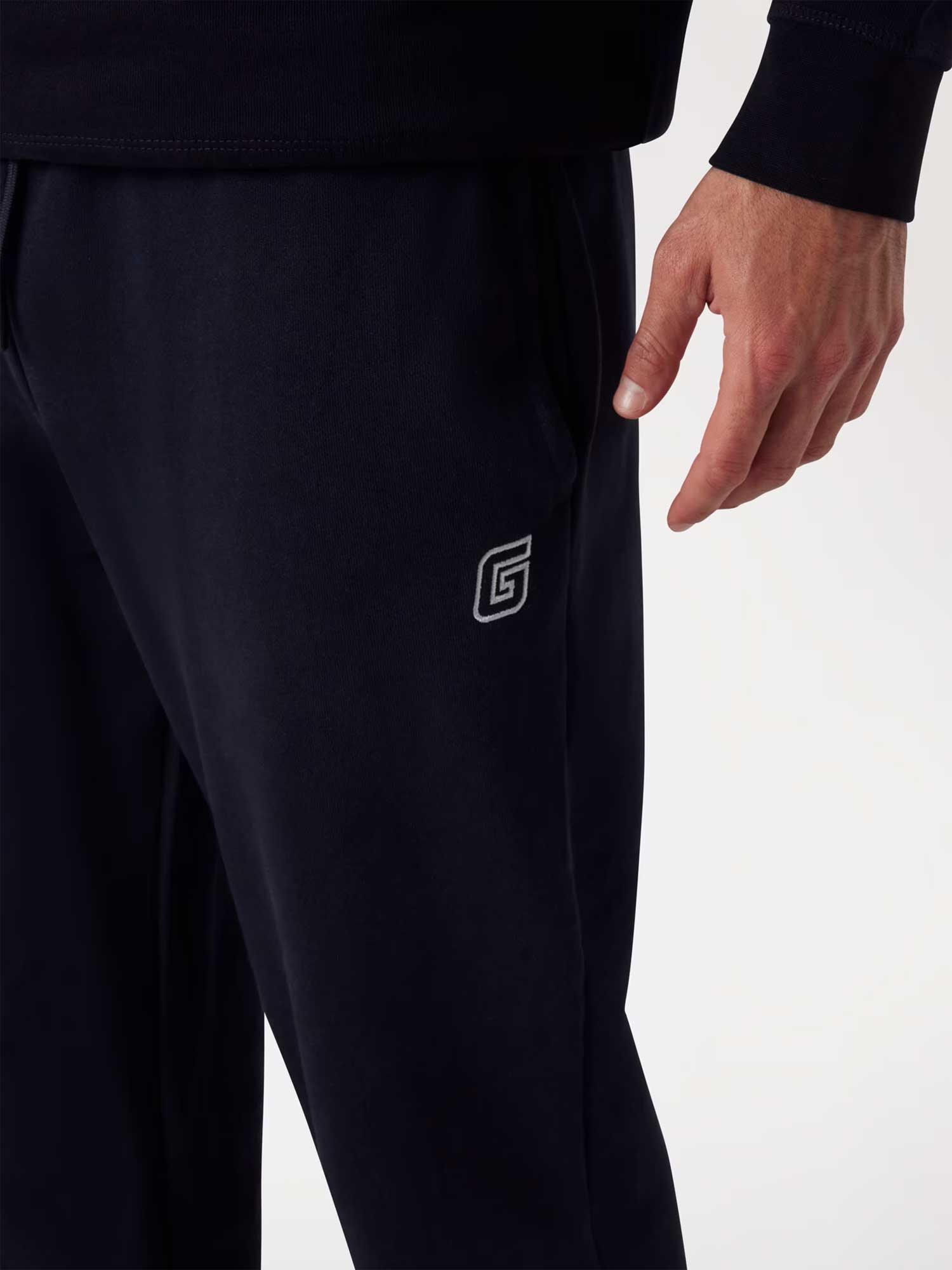 GUESS Спортно долнище MENTORE CUFFED PANT