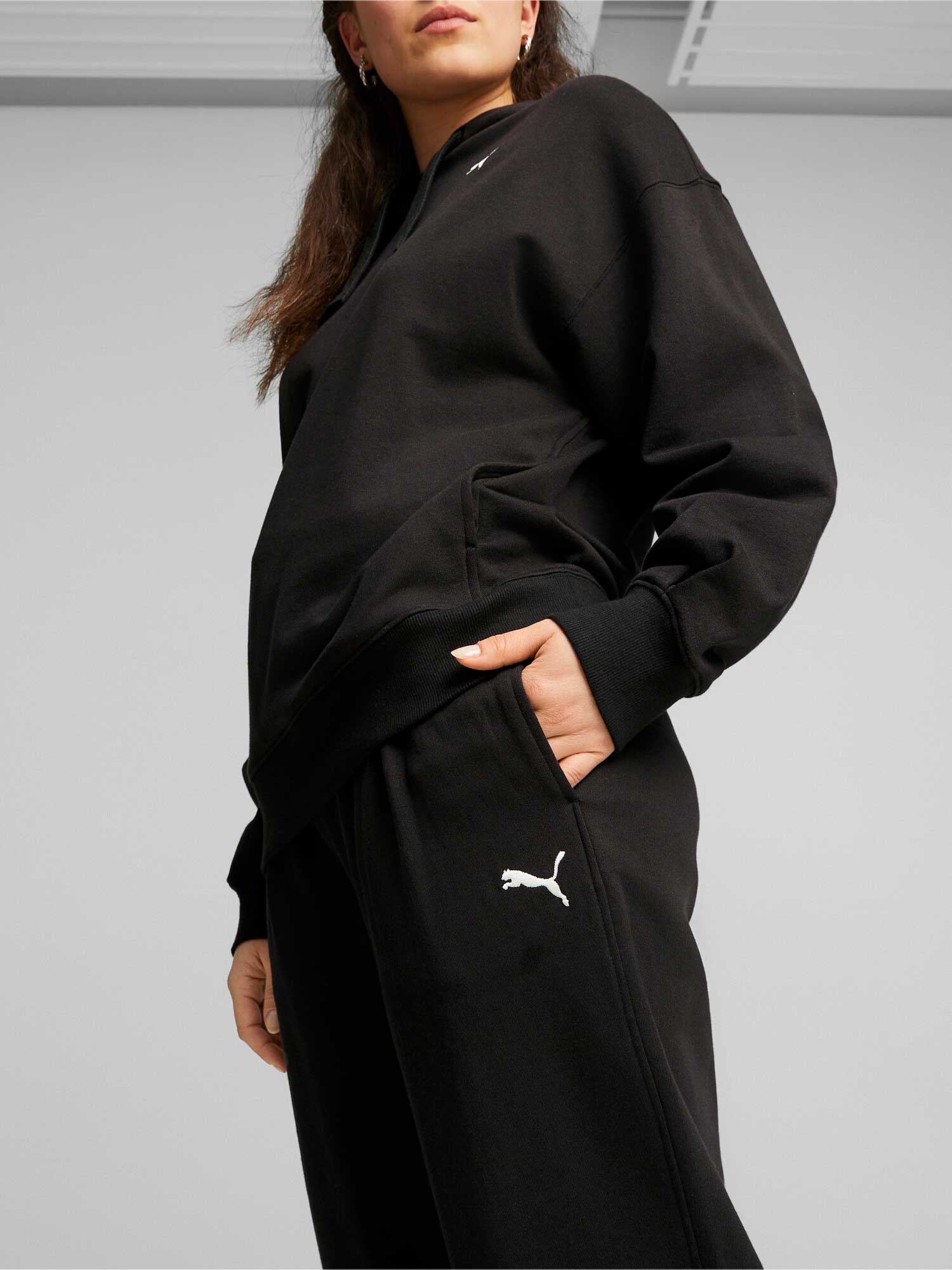 PUMA Спортно долнище HER High-Waist Pants TR