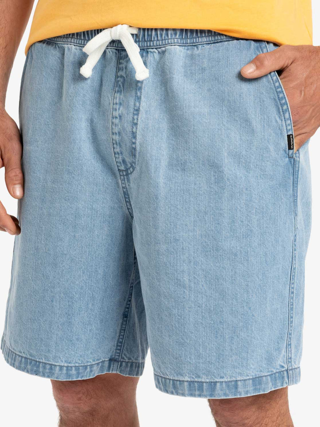 QUIKSILVER Къси панталони TAXER DENIM SHORT