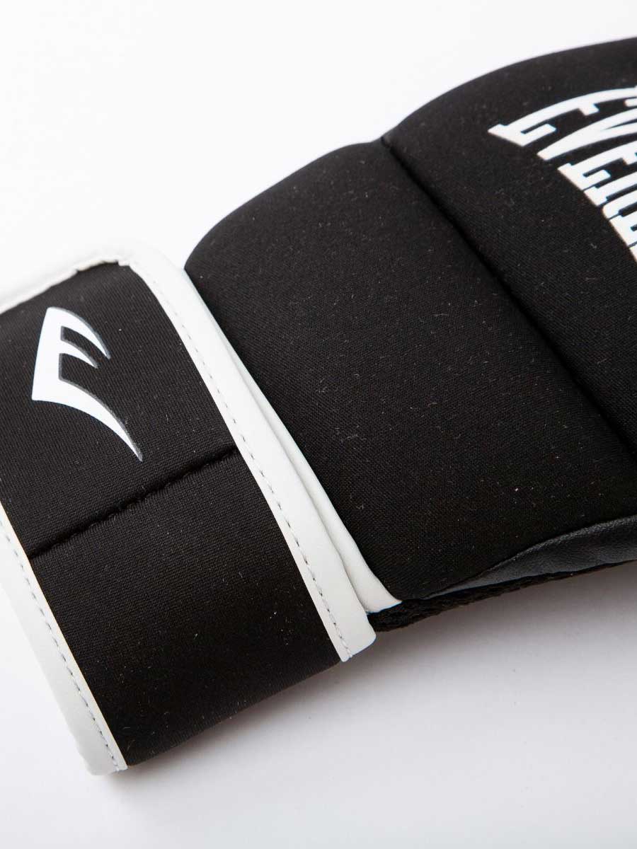 EVERLAST Ръкавицо за кикбокс Core