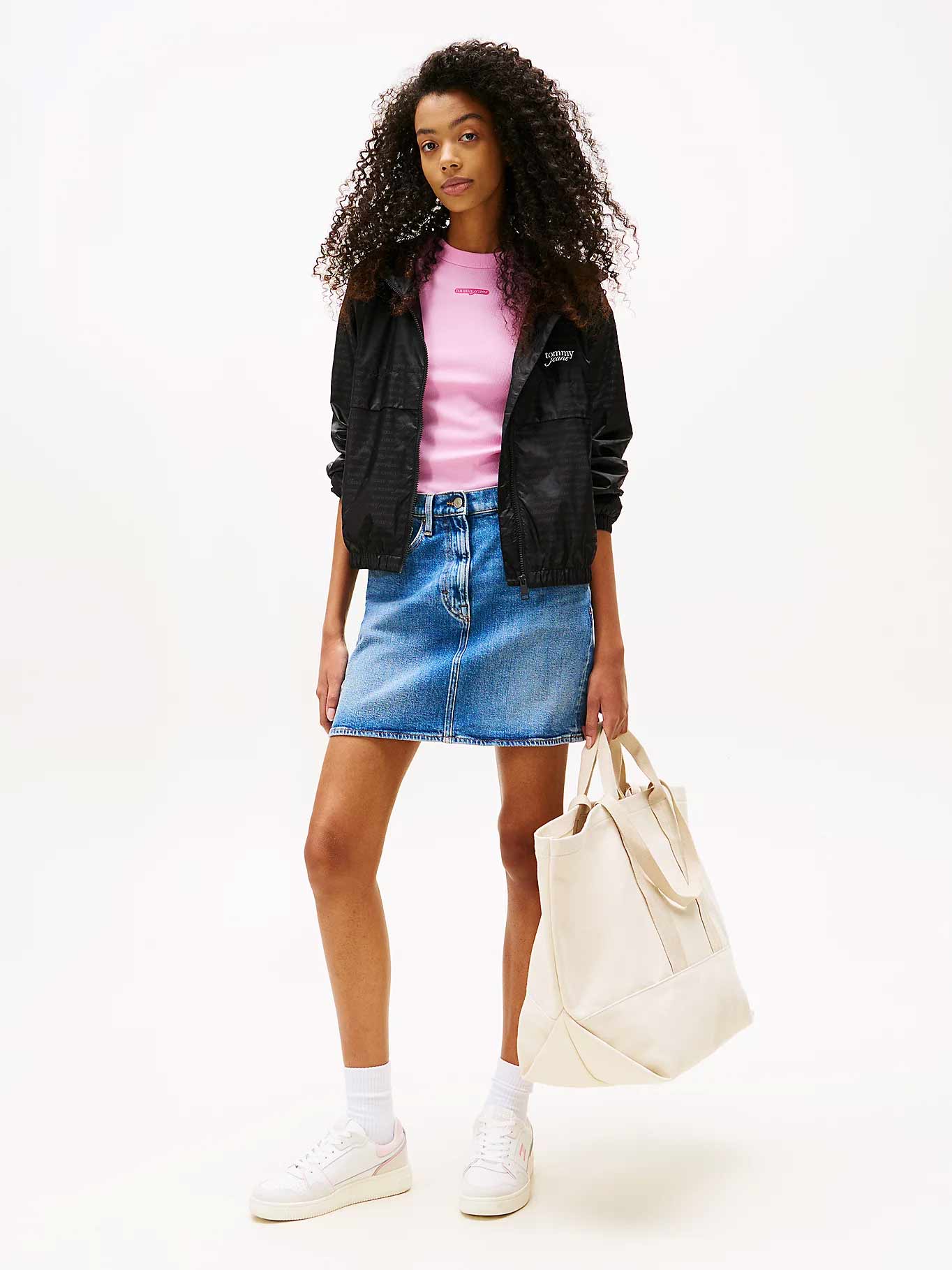 TOMMY JEANS Ветровка TJW JACQUARD WINDERBREAKER