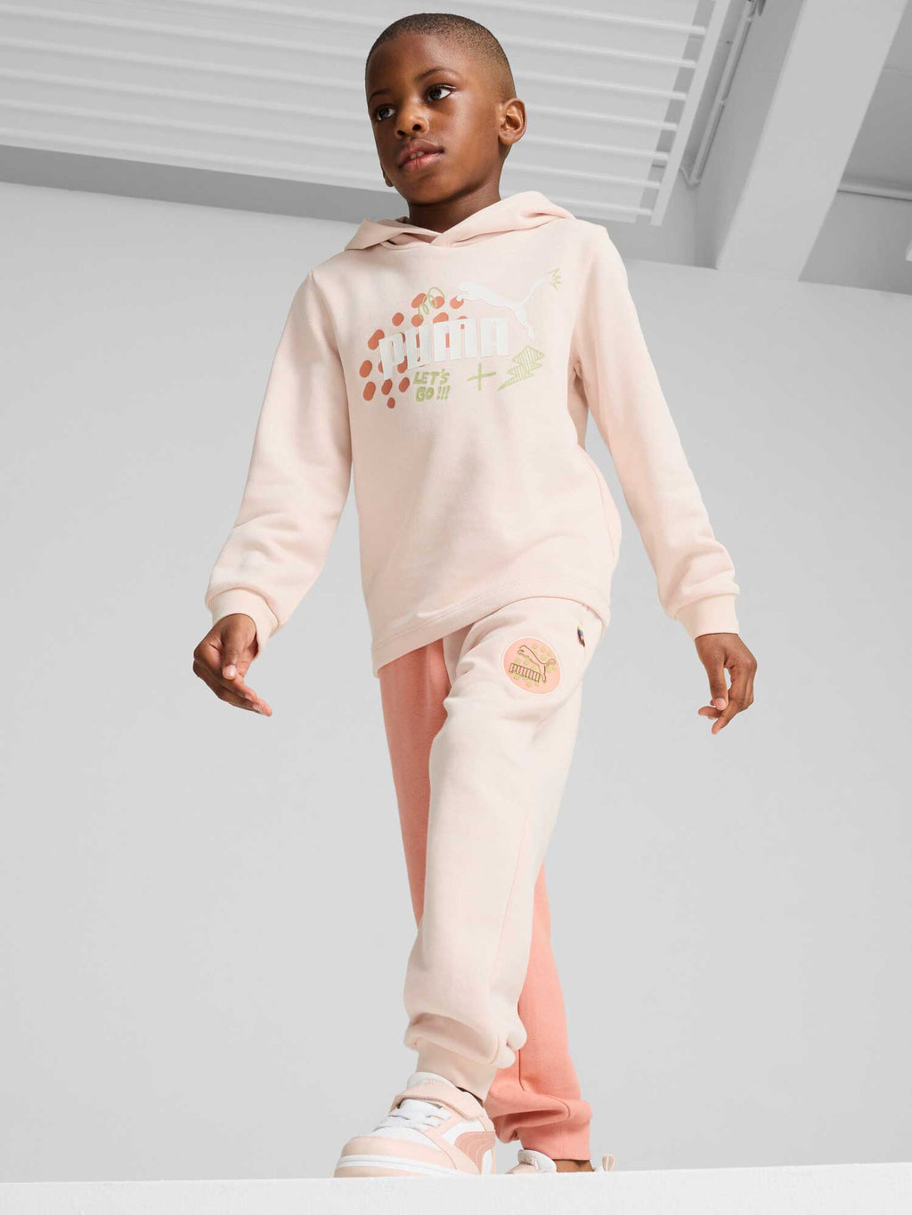 PUMA Суитшърт FC ESS+ Hoodie TR