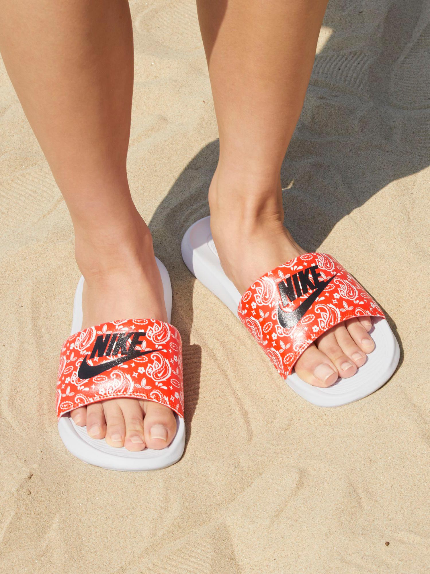 NIKE Джапанки W VICTORI ONE PRINT