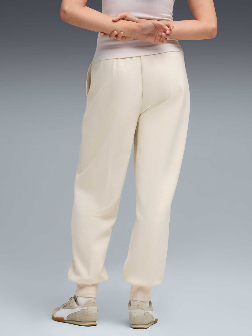 PUMA Спортно долнище HER Comfort High-Waist Sweatpants