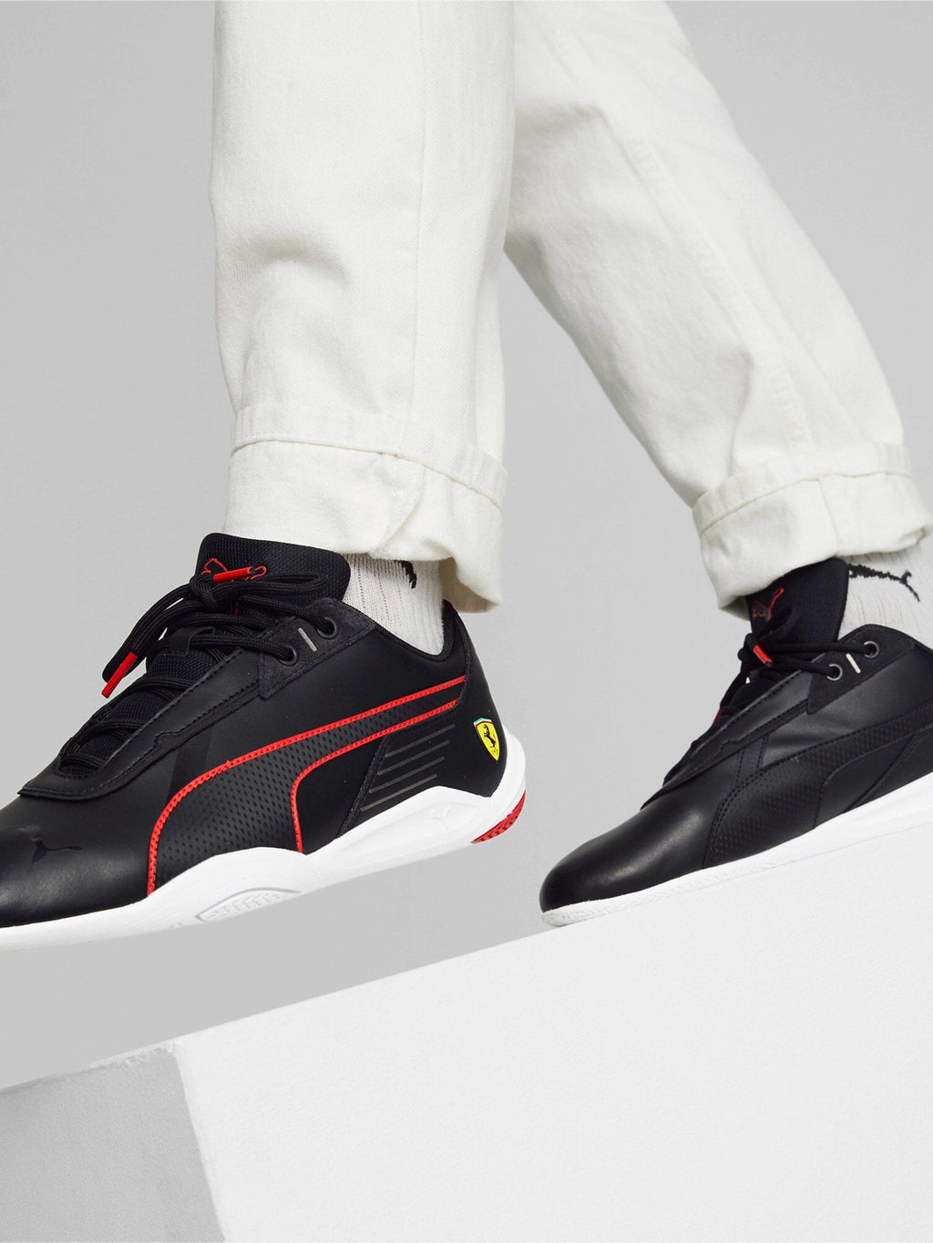 PUMA Обувки Ferrari R-Cat Machina