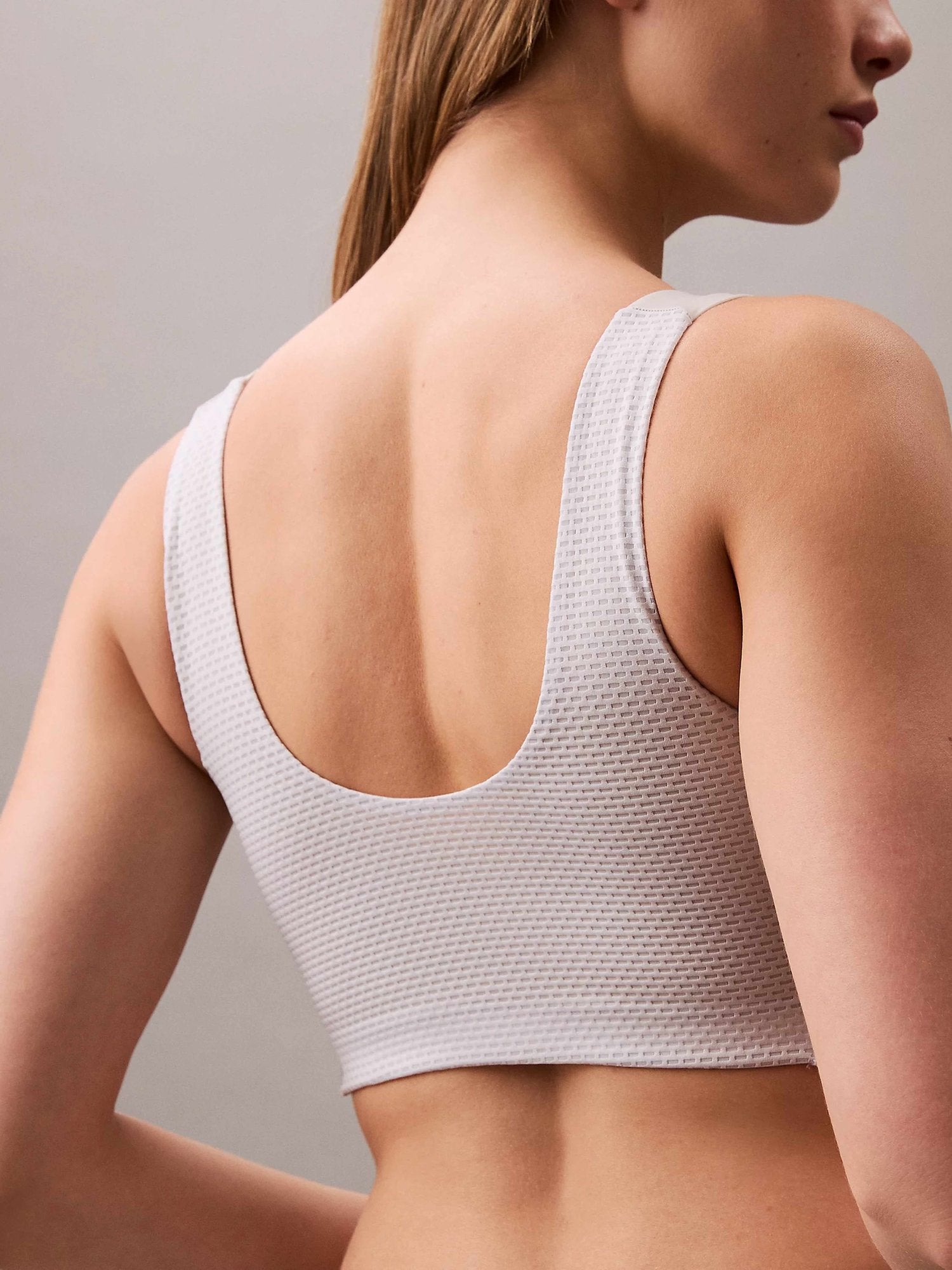 Calvin Klein Performance Спортен сутиен INTENSE POWER MEDIUM MESH BRA