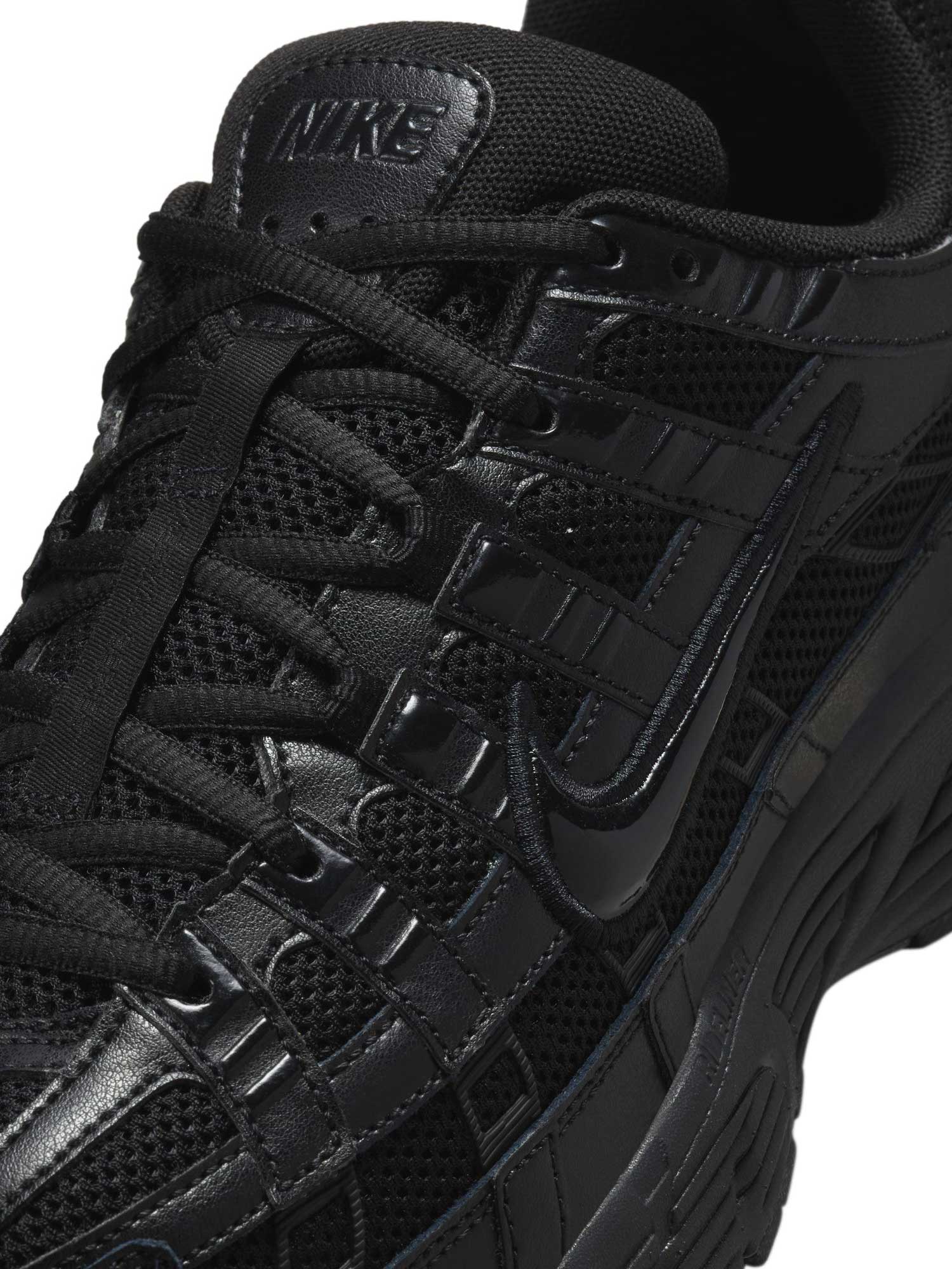 NIKE Обувки P-6000