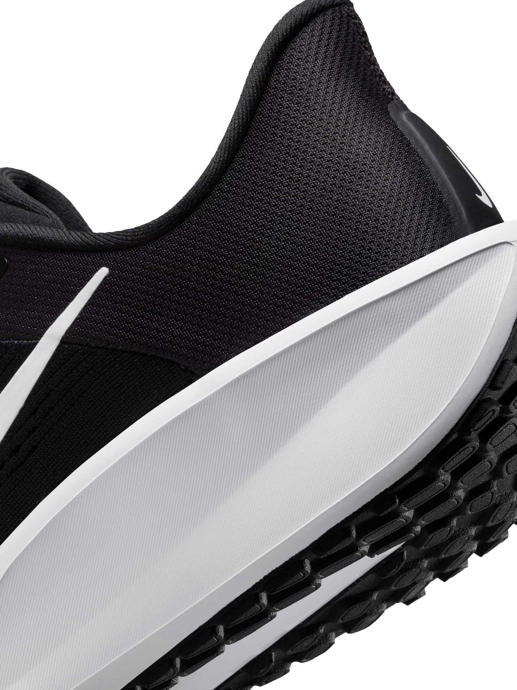 NIKE Обувки QUEST 6