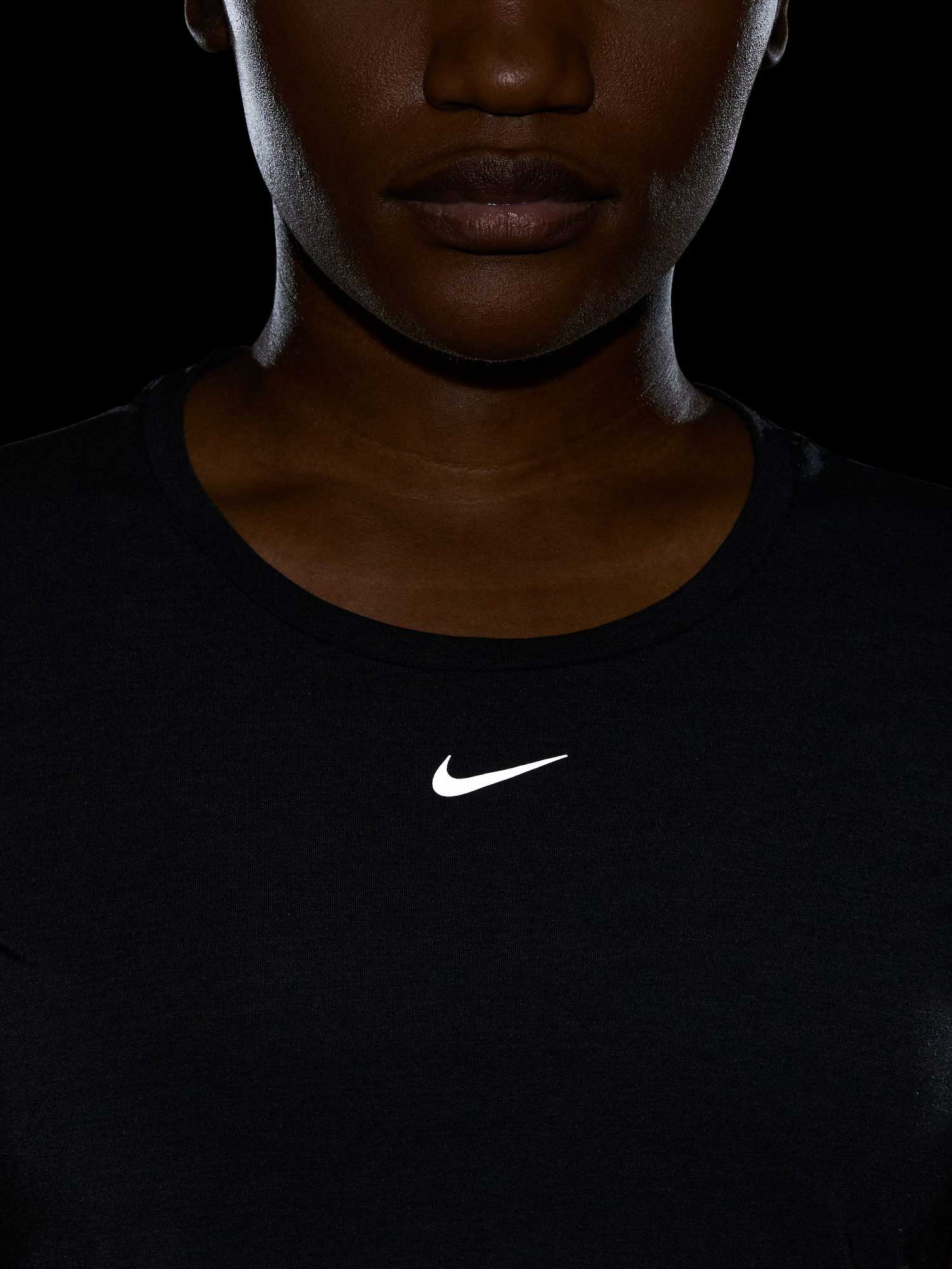 NIKE Тениска W NK ONE LUXE DF SS STD TOP