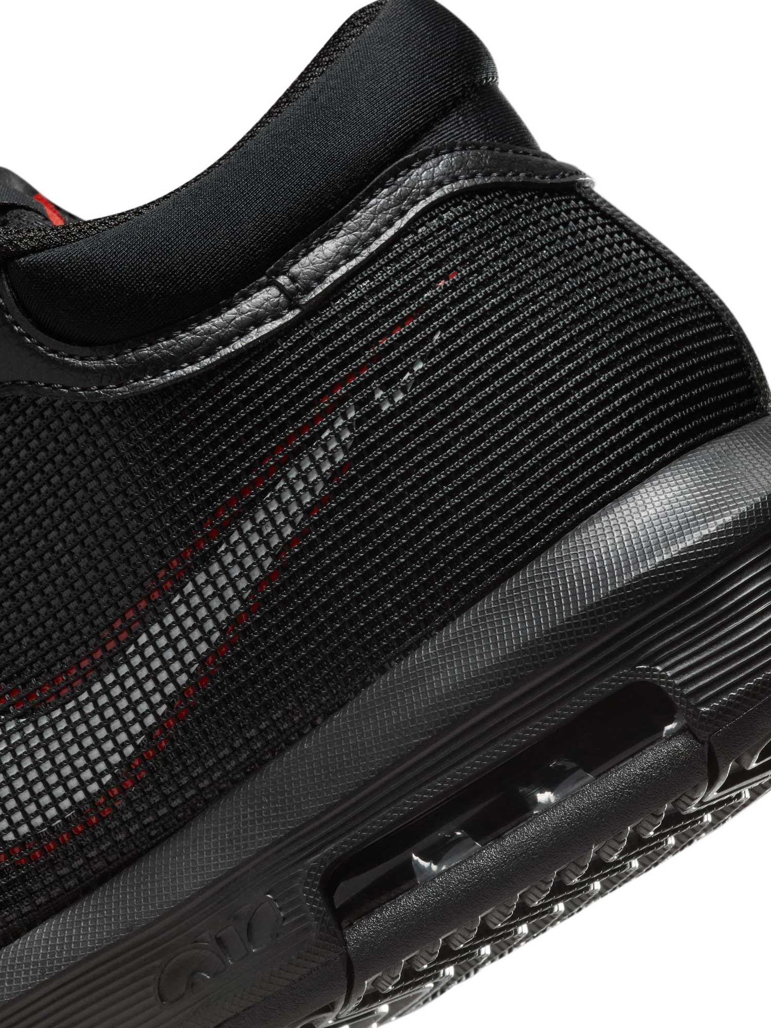 NIKE Обувки LEBRON WITNESS VIII