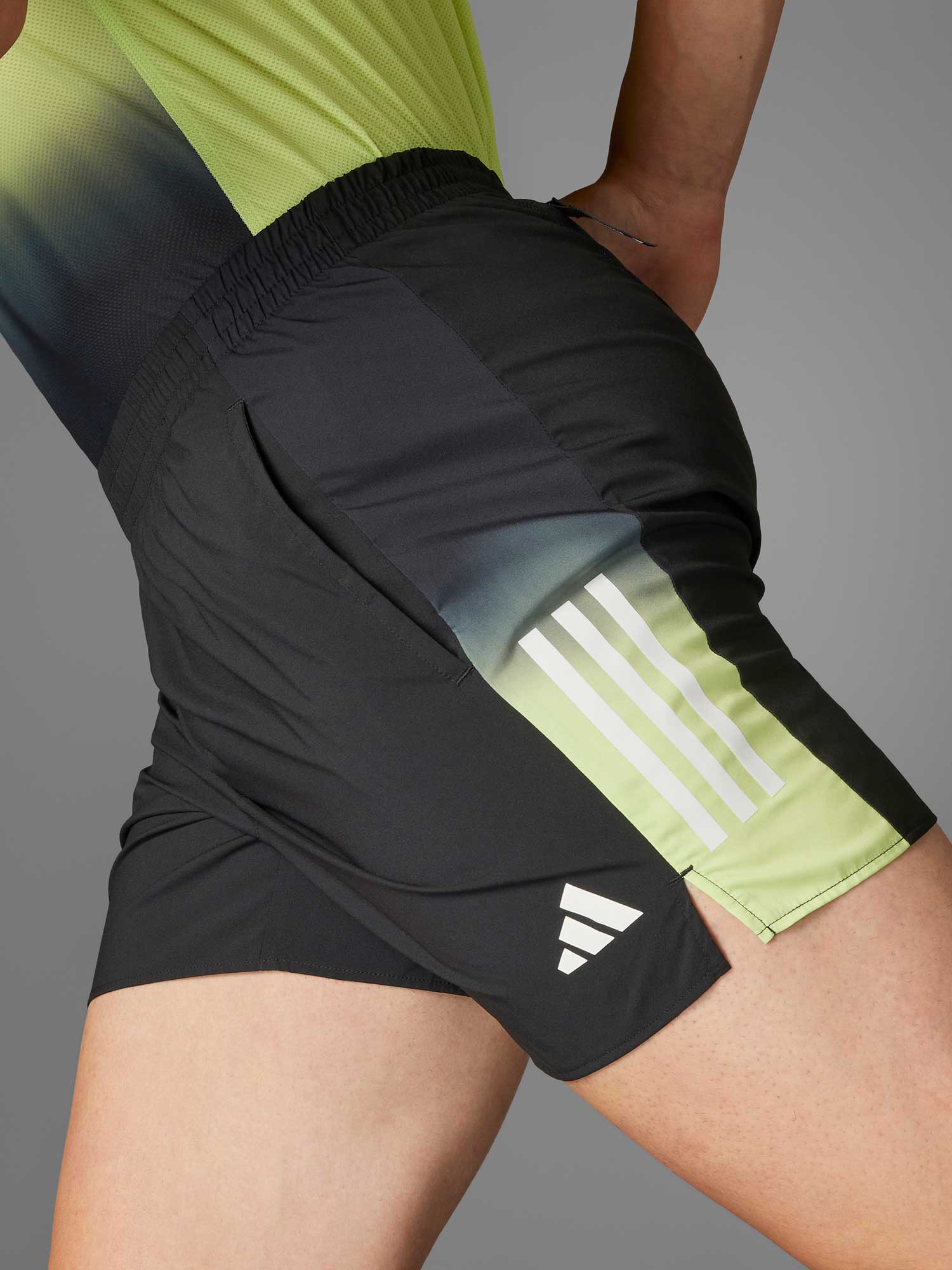 ADIDAS PERFORMANCE Къси панталони Own the Run CLIMACOOL Colorblock