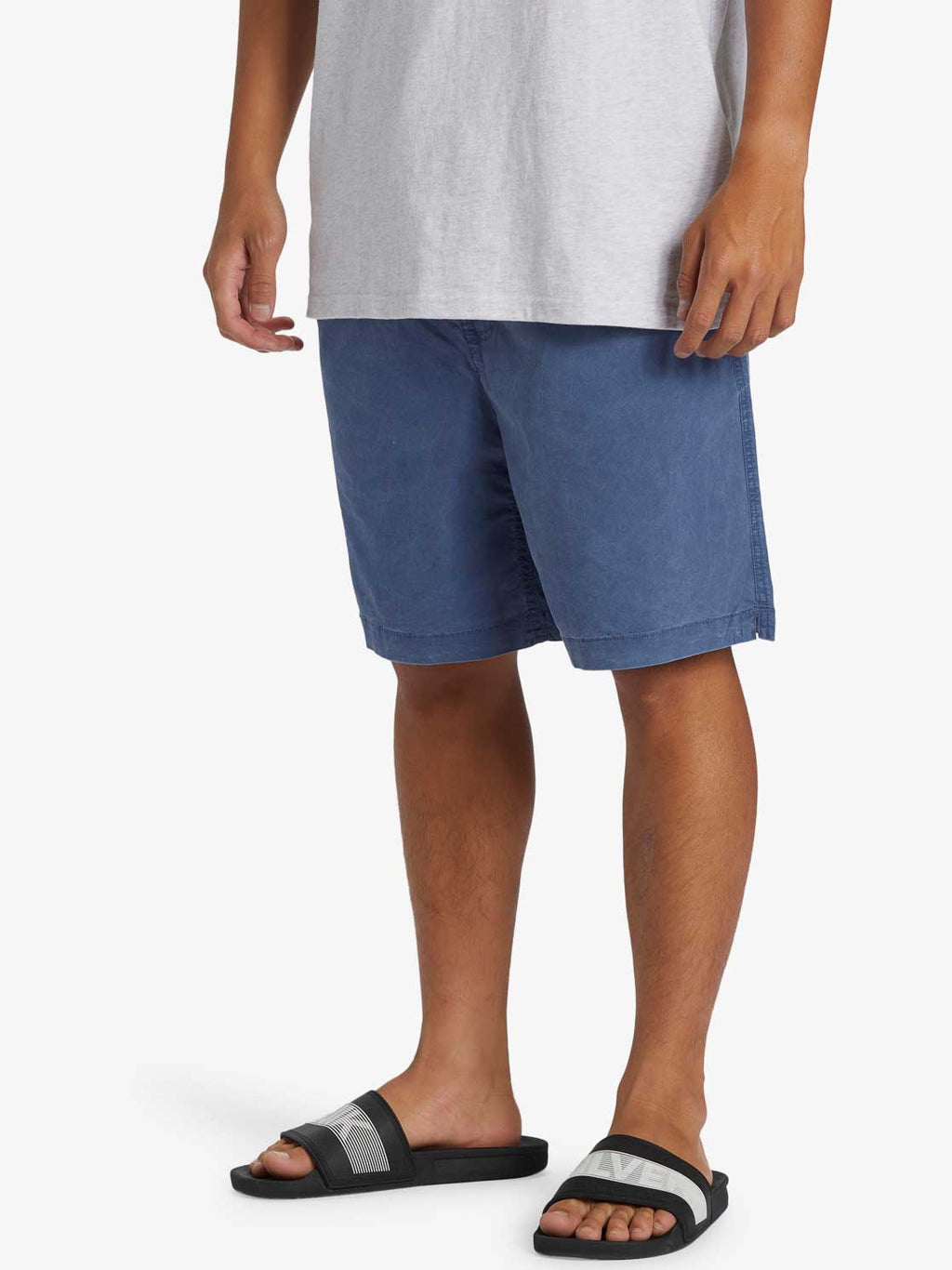 QUIKSILVER Къси панталони TAXER