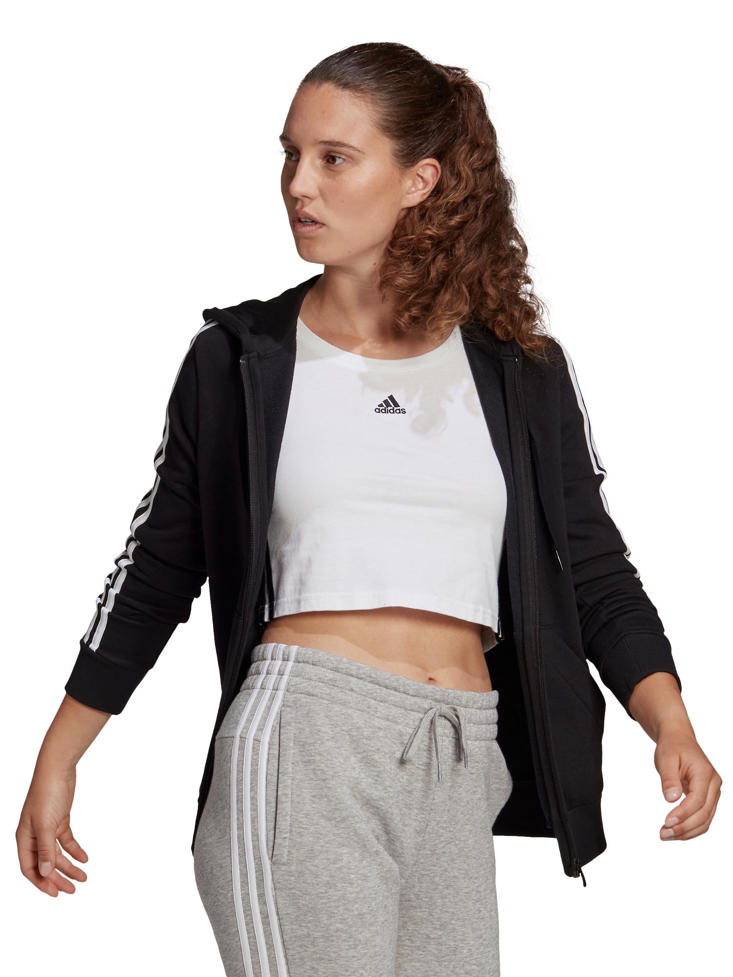 ADIDAS SPORTSWEAR Суитшърт Essentials
