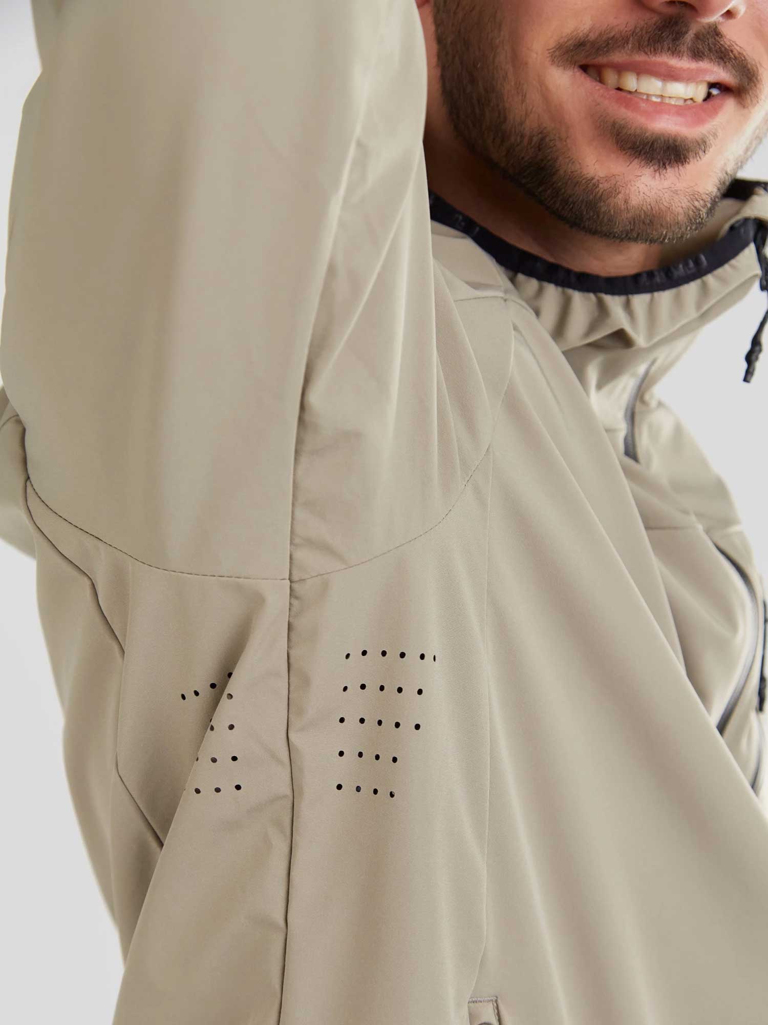 FUNDANGO Яке Alloy Hooded Softshell