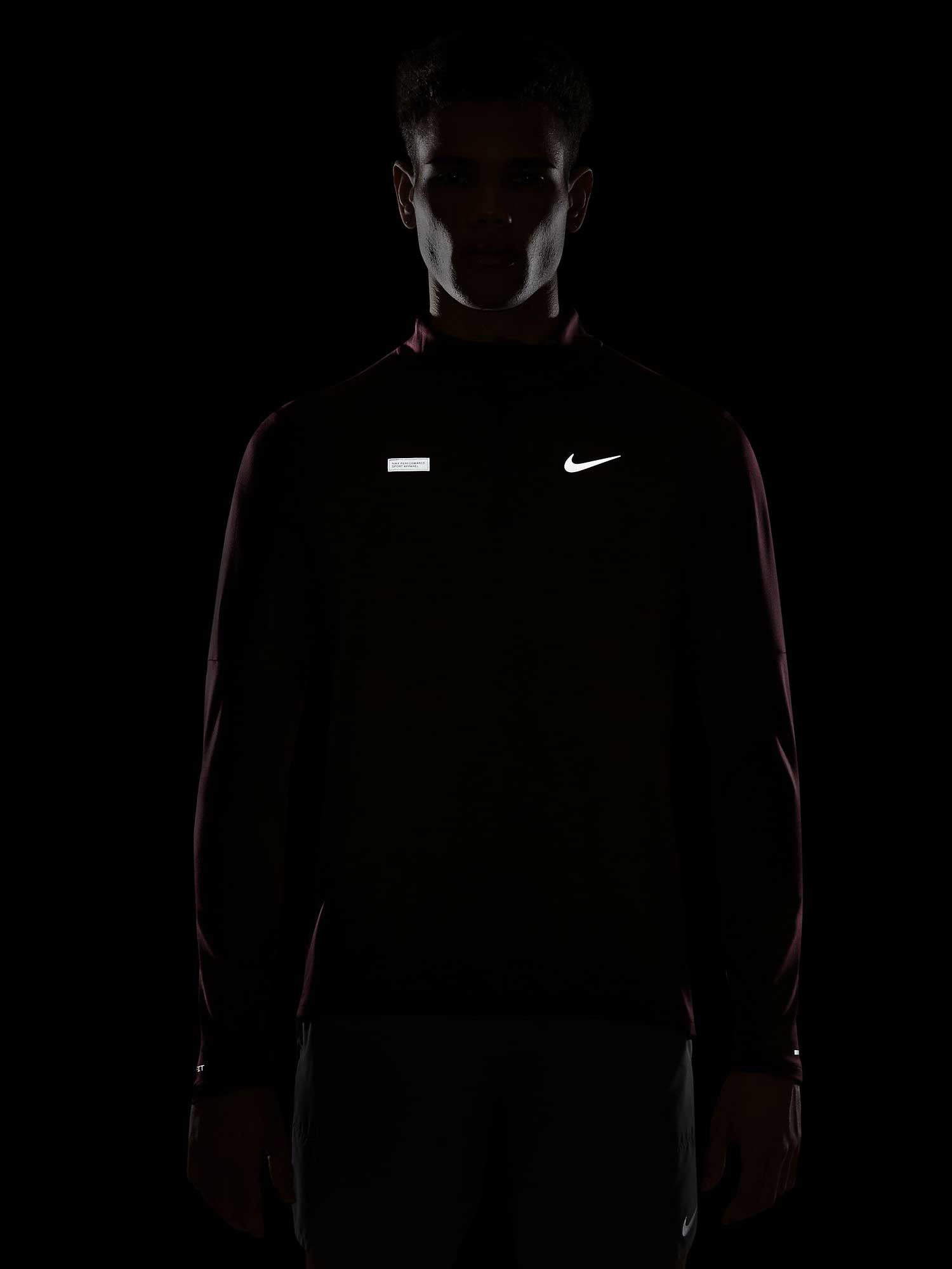 NIKE Блуза M NK DF ELMNT TOP HZ FLASH HBR