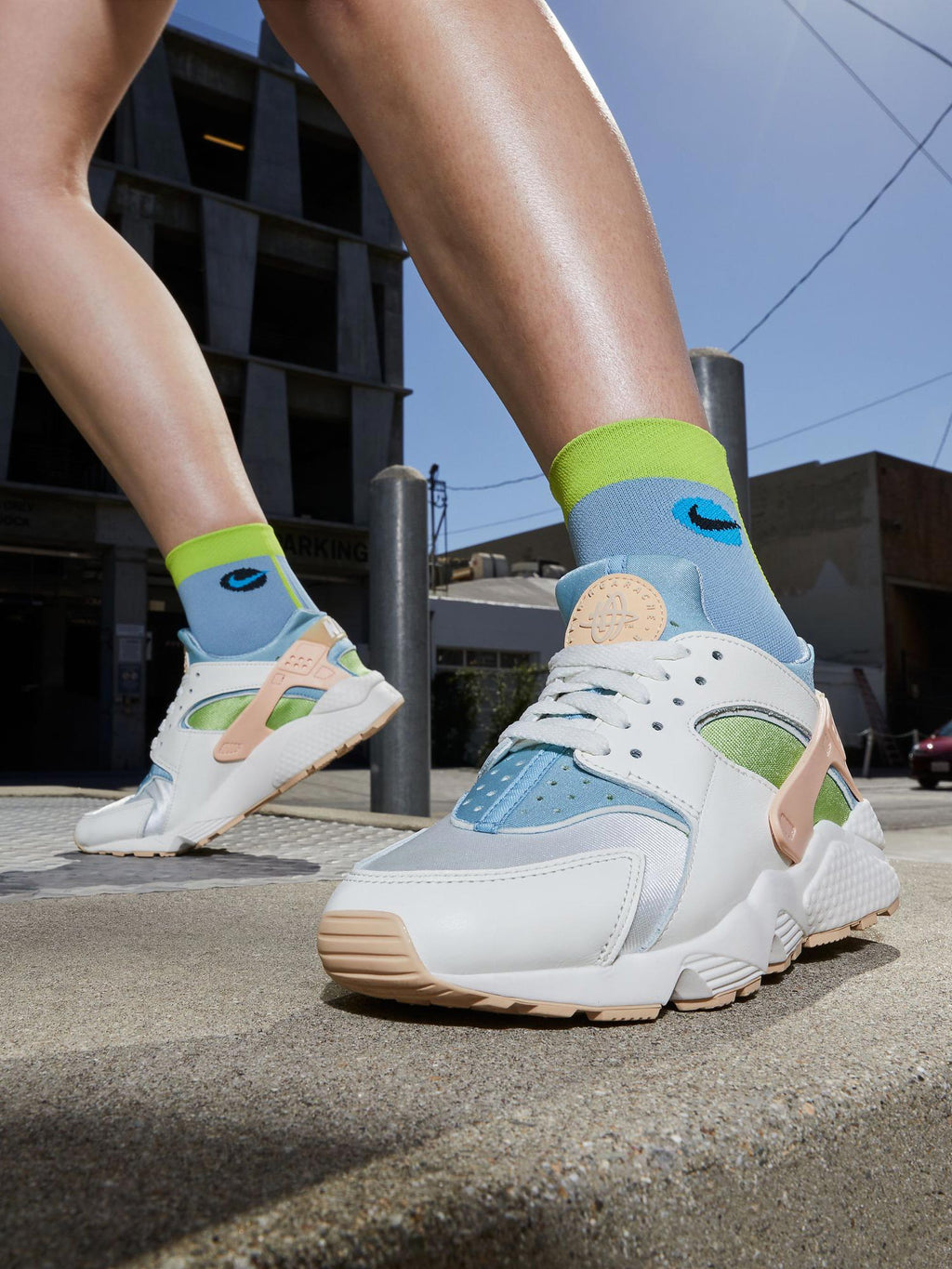 NIKE Обувки W AIR HUARACHE SE