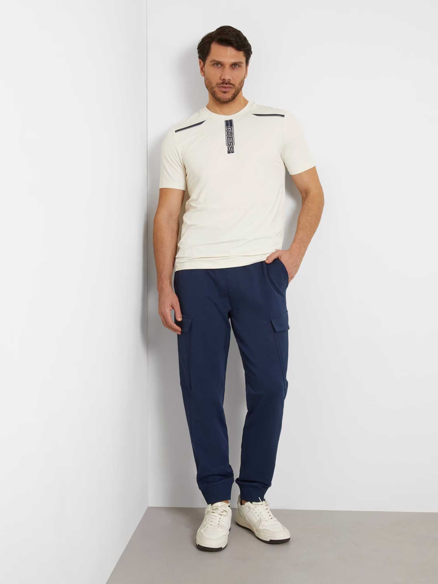 GUESS Спортно долнище EWAN CUFFED PANT