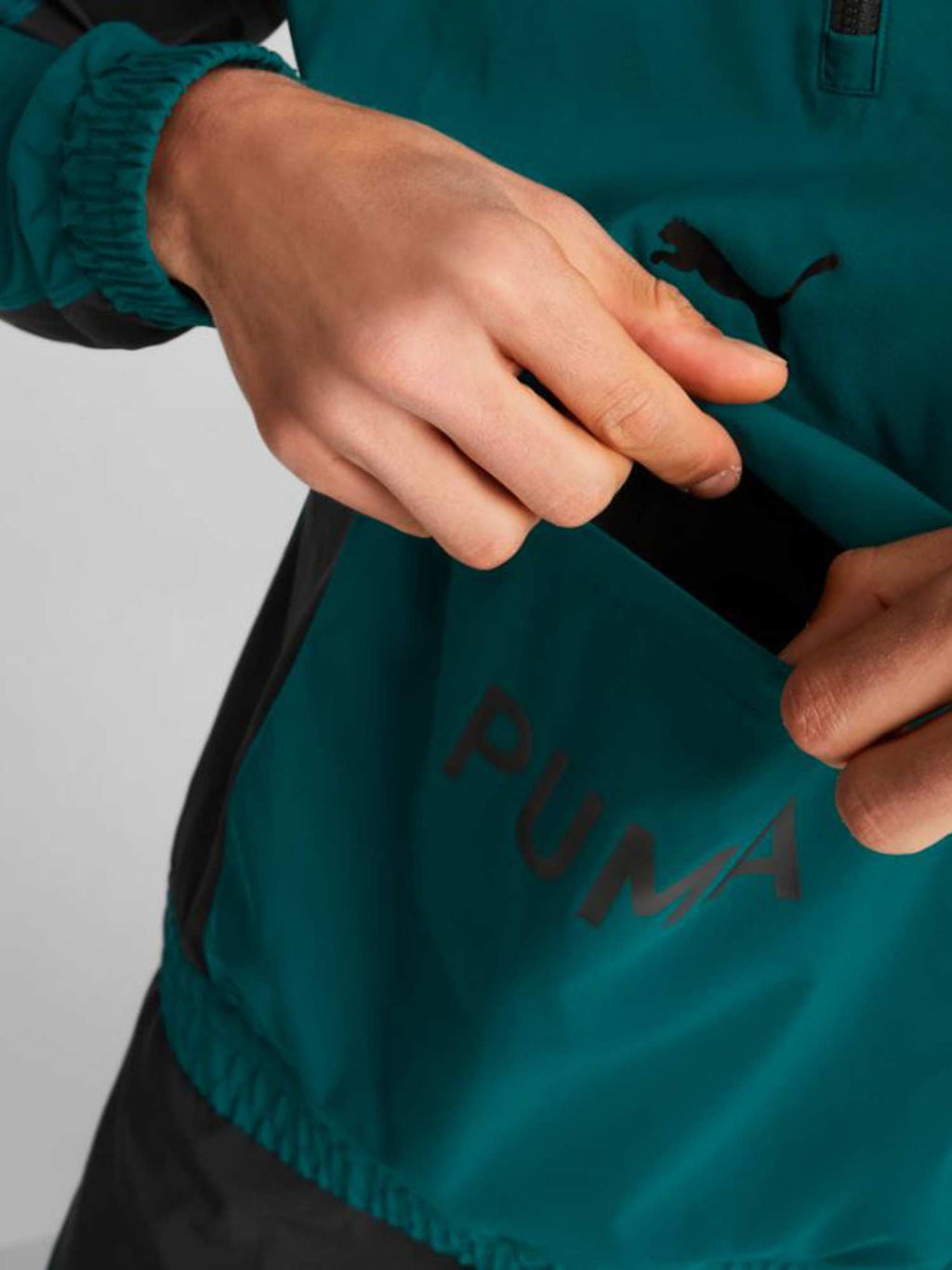PUMA Блуза TRAIN FIT WOVEN 1/2 ZIP
