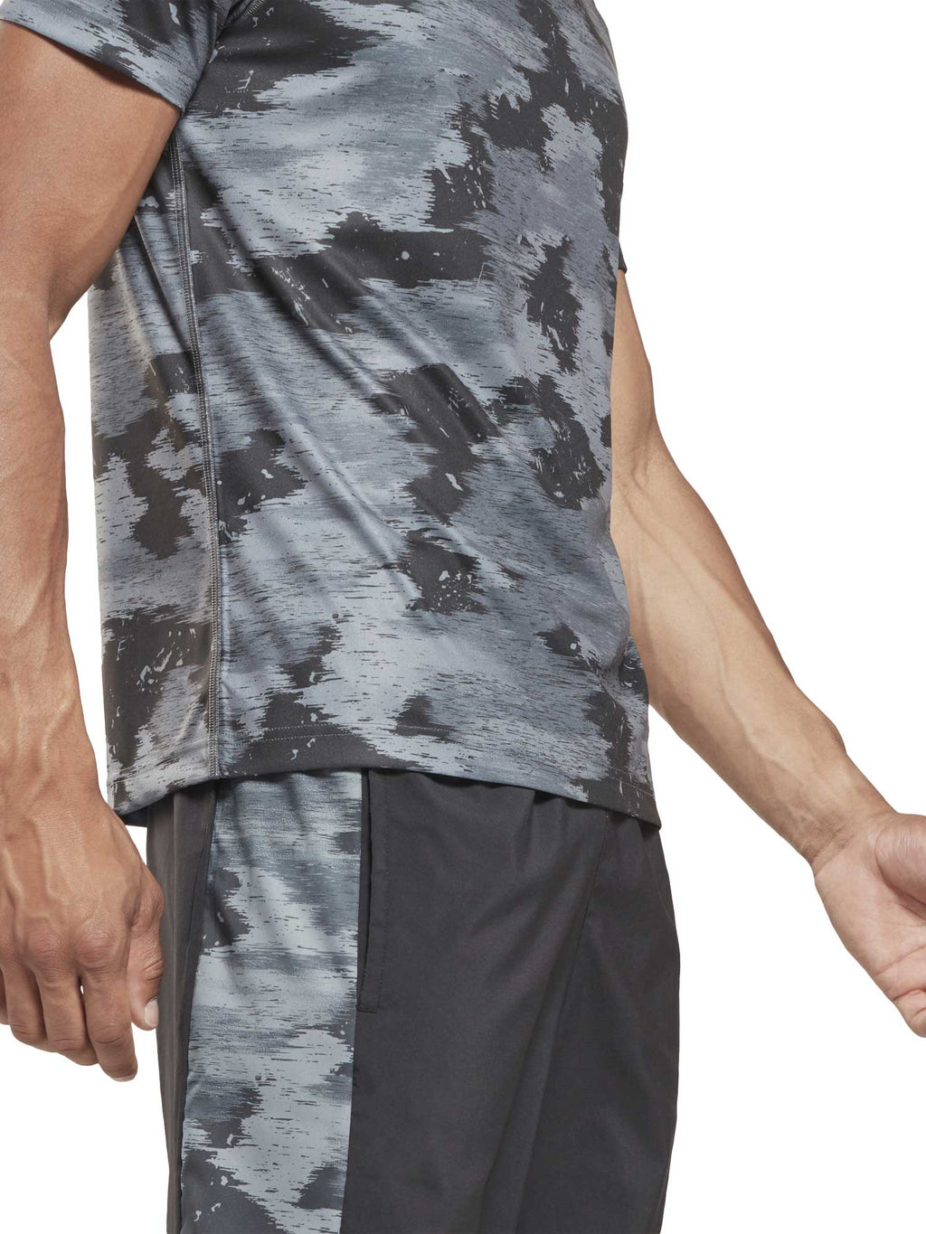 REEBOK Тениска Training Camo