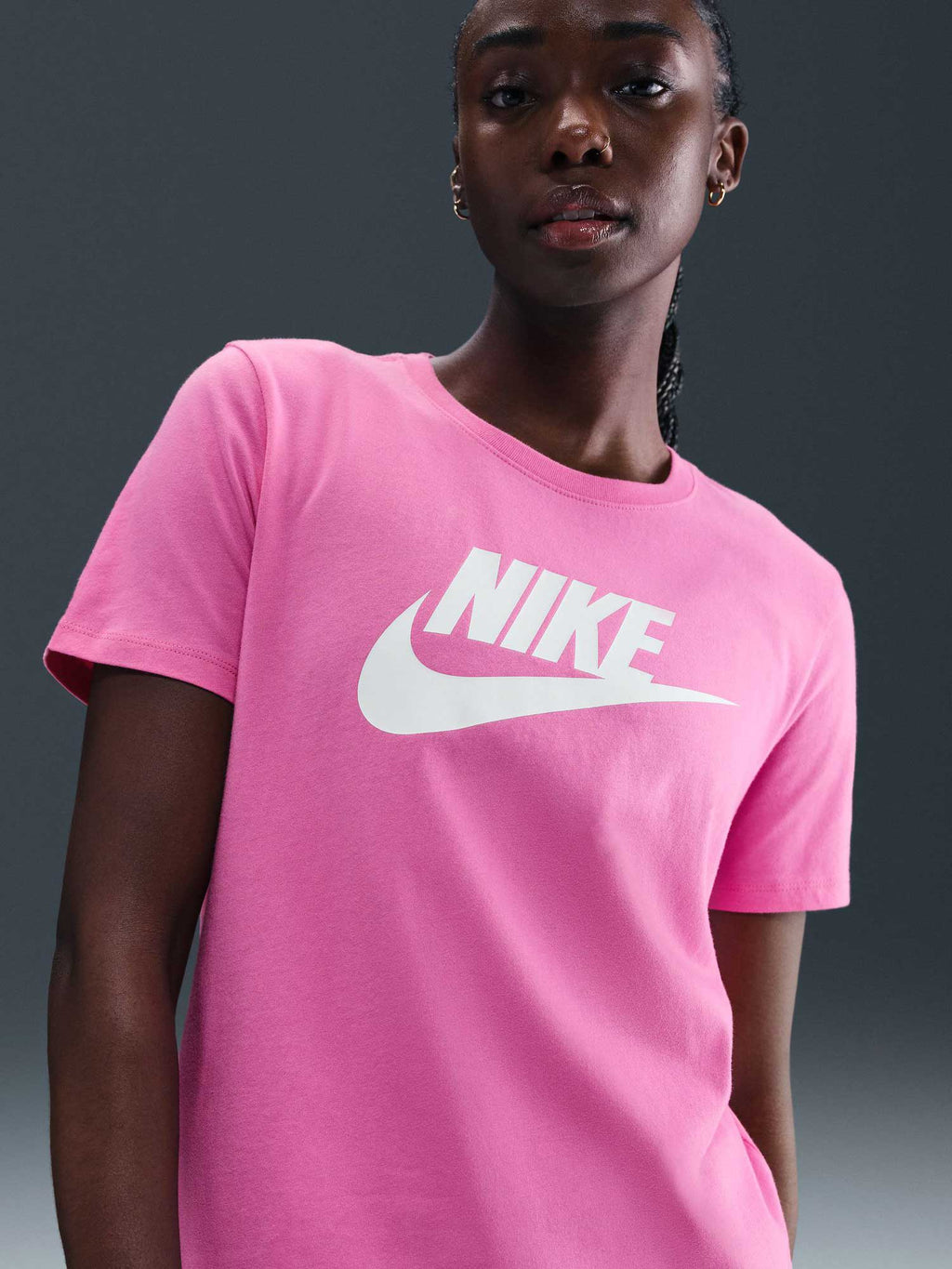 NIKE Тениска W NSW CLUB SS TEE ICN FTRA